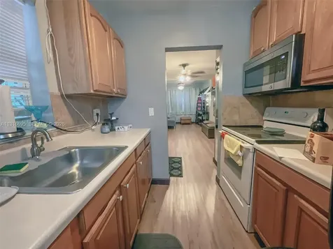 3682 SW 26th Street Miami FL 33133