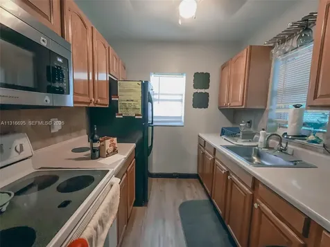 3682 SW 26th Street Miami FL 33133