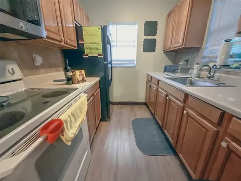 3682 SW 26th Street Miami FL 33133