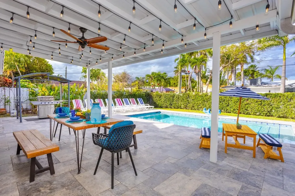833 Washington Street Hollywood FL 33019