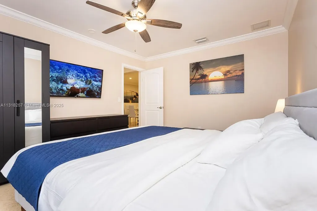 833 Washington Street Hollywood FL 33019