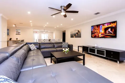 833 Washington Street Hollywood FL 33019