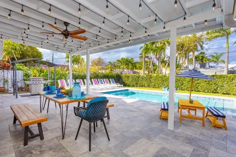 833 Washington Street Hollywood FL 33019