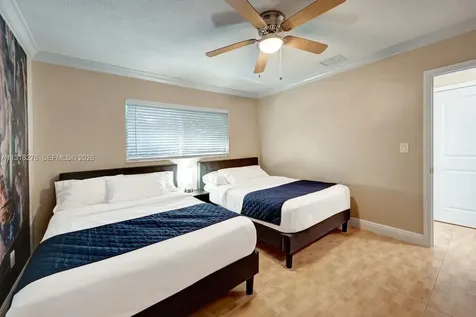 825 Harrison Street Hollywood FL 33019