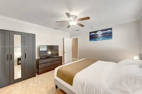 825 Harrison Street Hollywood FL 33019