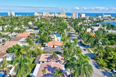 825 Harrison Street Hollywood FL 33019