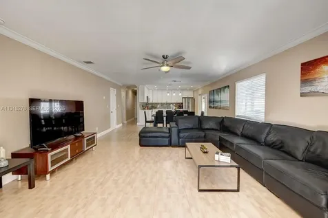 825 Harrison Street Hollywood FL 33019