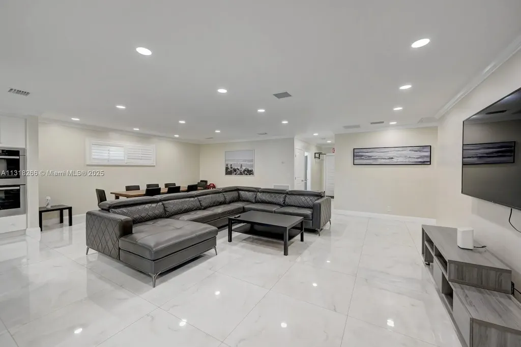 1311 Rodman Street Hollywood FL 33019