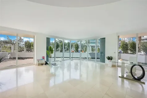 300 S Pointe Drive Miami Beach FL 33139