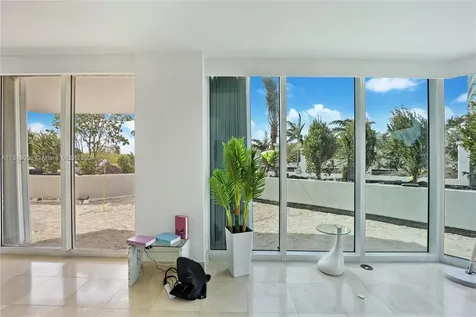 300 S Pointe Drive Miami Beach FL 33139