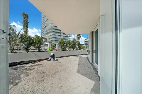 300 S Pointe Drive Miami Beach FL 33139