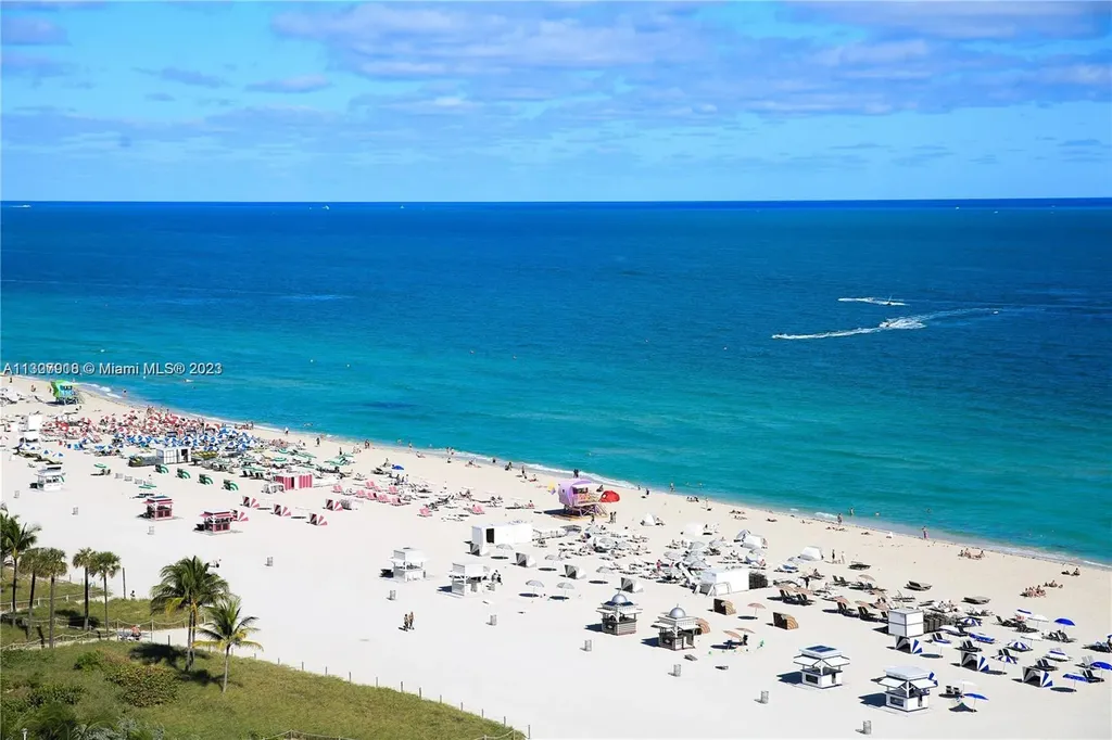 100 Lincoln Road Miami Beach FL 33139