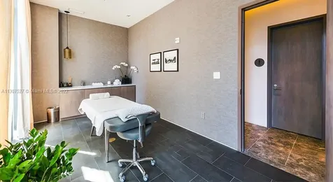 650 NE 32nd Street Miami FL 33137