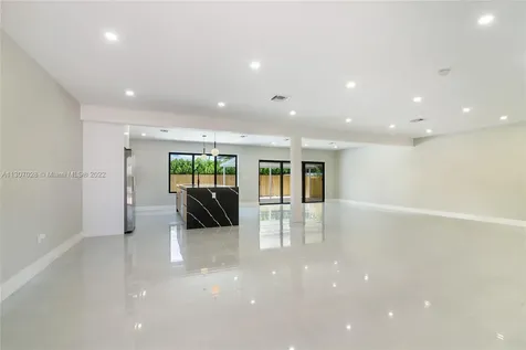 19620 NE 19th Avenue Miami FL 33179