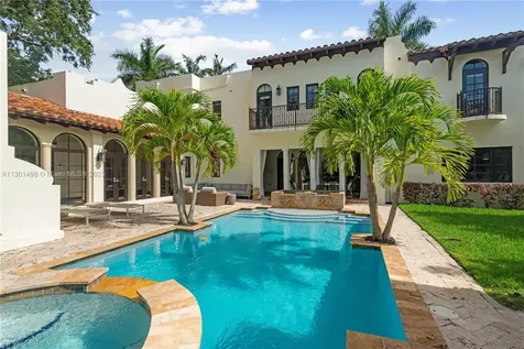 6864 SW 68th Street South Miami FL 33143