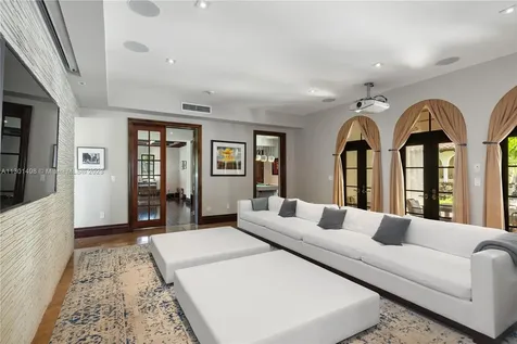 6864 SW 68th Street South Miami FL 33143