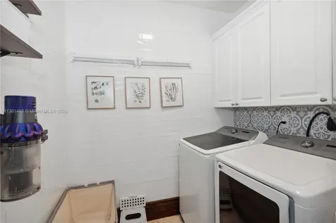 6864 SW 68th Street South Miami FL 33143