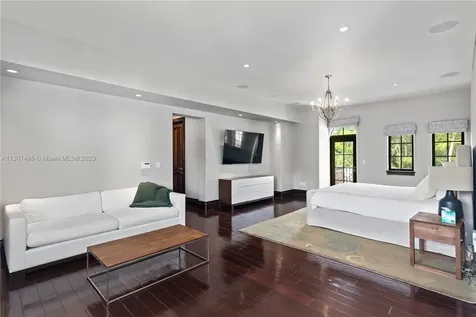 6864 SW 68th Street South Miami FL 33143