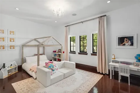 6864 SW 68th Street South Miami FL 33143