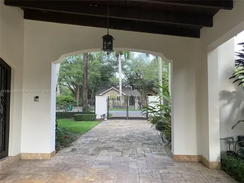 6864 SW 68th Street South Miami FL 33143