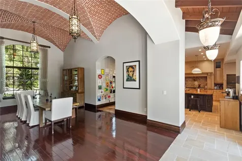 6864 SW 68th Street South Miami FL 33143