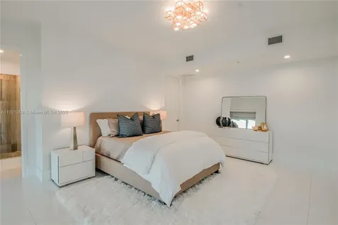 3301 NE 1st Avenue Miami FL 33137