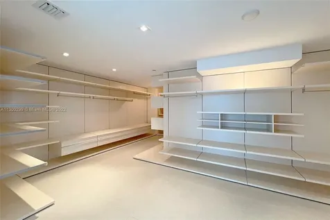 17121 Collins Avenue Sunny Isles Beach FL 33160