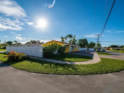 7490 Buchanan Street Hollywood FL 33024