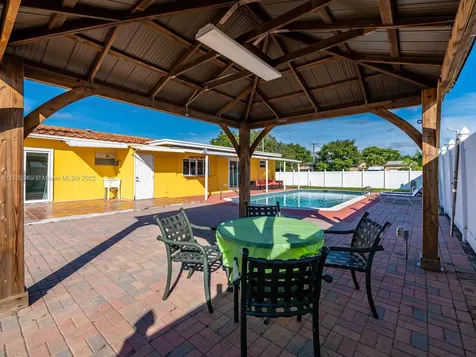 7490 Buchanan Street Hollywood FL 33024