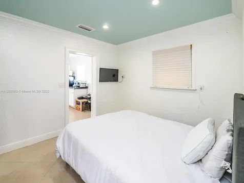 7490 Buchanan Street Hollywood FL 33024