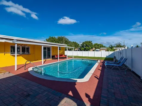 7490 Buchanan Street Hollywood FL 33024