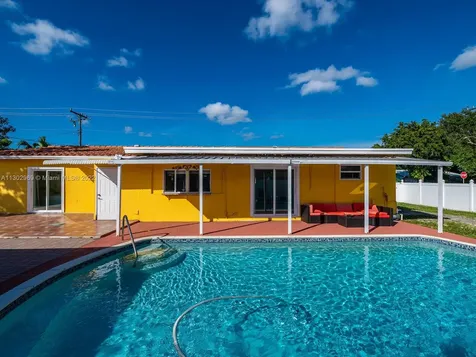 7490 Buchanan Street Hollywood FL 33024