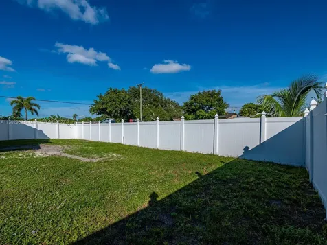 7490 Buchanan Street Hollywood FL 33024