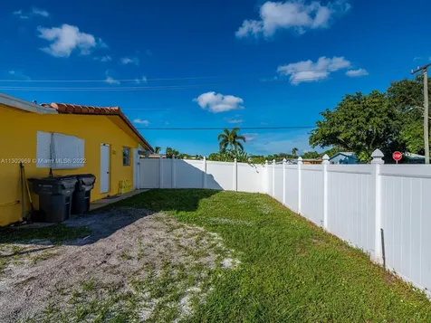 7490 Buchanan Street Hollywood FL 33024