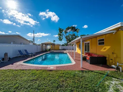 7490 Buchanan Street Hollywood FL 33024