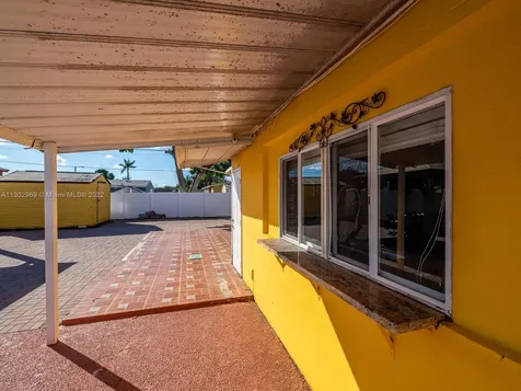 7490 Buchanan Street Hollywood FL 33024