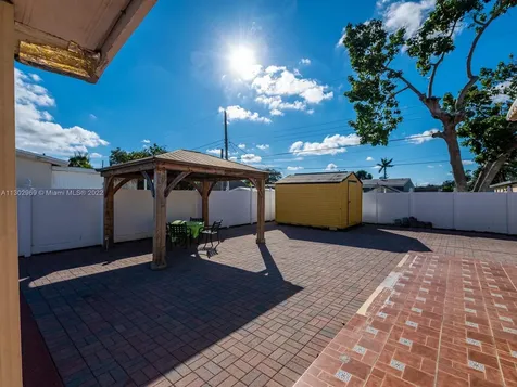 7490 Buchanan Street Hollywood FL 33024