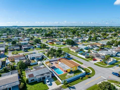 7490 Buchanan Street Hollywood FL 33024