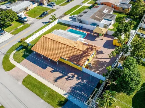7490 Buchanan Street Hollywood FL 33024
