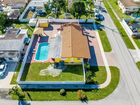7490 Buchanan Street Hollywood FL 33024
