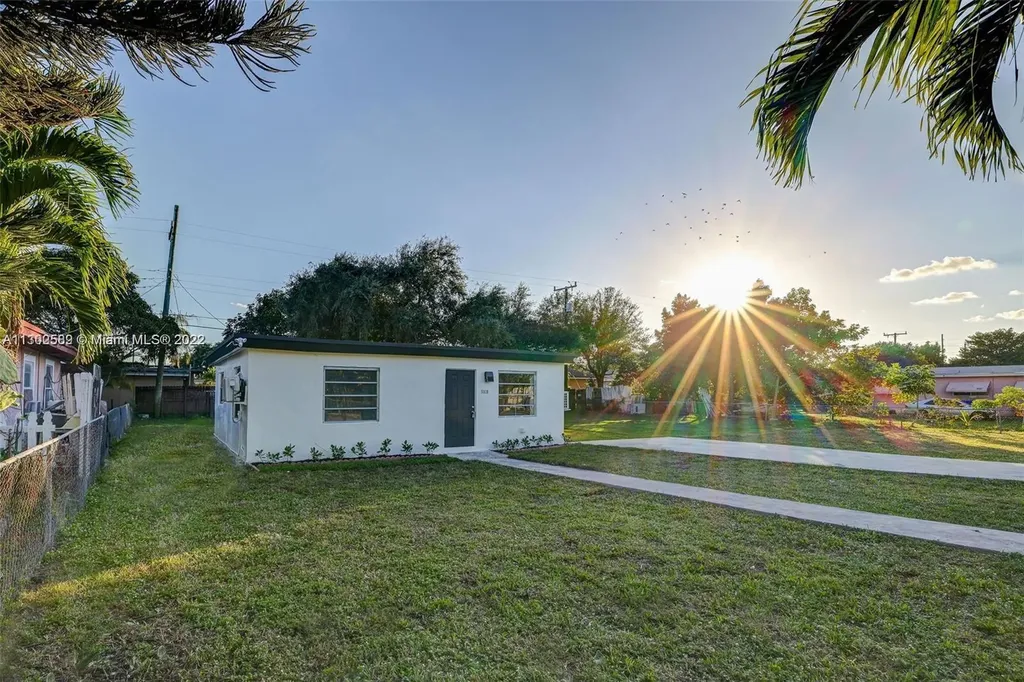5818 Wiley Street Hollywood FL 33023