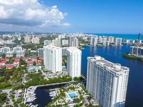 3201 NE 183 Street Aventura FL 33160