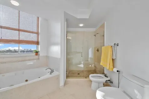 9751 E Bay Harbor Drive Bay Harbor Islands FL 33154
