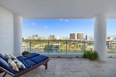 9751 E Bay Harbor Drive Bay Harbor Islands FL 33154