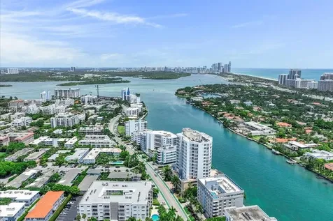 9751 E Bay Harbor Drive Bay Harbor Islands FL 33154