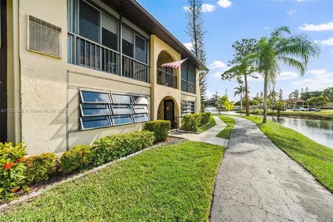 341 Pine Ridge Circle Green Acres FL 33463