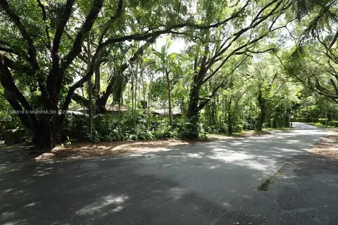 3821 El Prado Boulevard Coconut Grove FL 33133