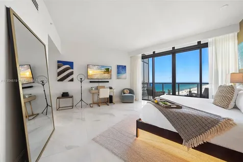 2201 Collins Avenue Miami Beach FL 33139