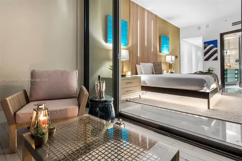2201 Collins Avenue Miami Beach FL 33139
