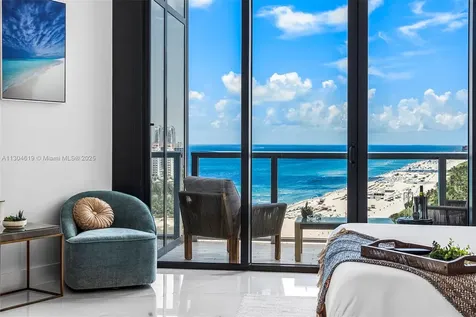 2201 Collins Avenue Miami Beach FL 33139